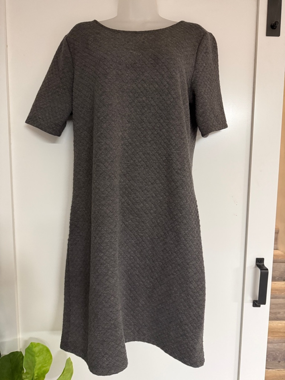 Old Navy Charcoal Textured Short-Sleeve Midi Dress
